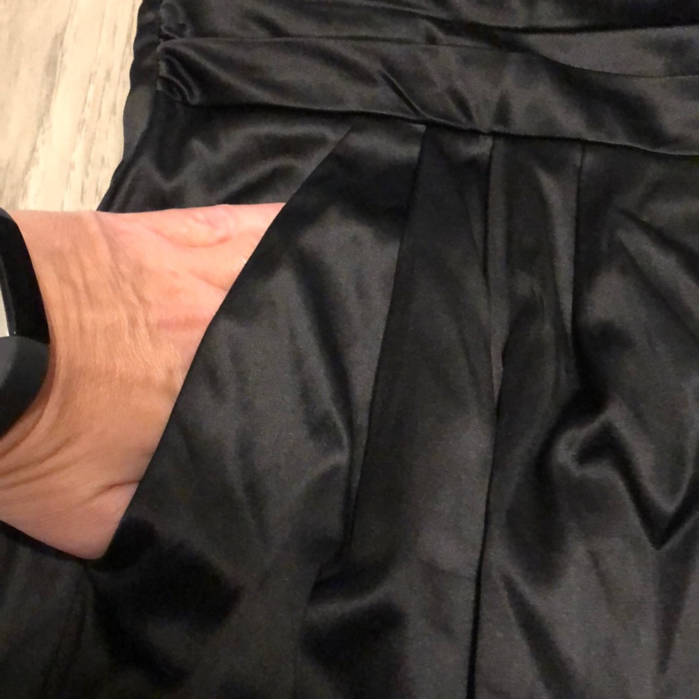 Black strapless dress with pockets! Size 7. - Picture 2 of 7